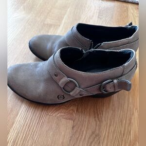 Born Women's Zowy Slip On Grey Leather Size 7.5